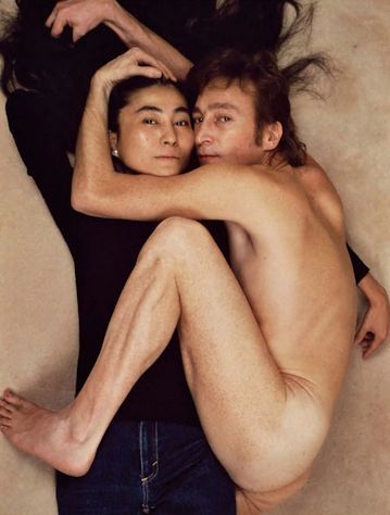 11_mejores_portadas_54_john_lennon_John Lennon y Yoko Ono (foto Annie Leibovitz para Rolling Stone 2)